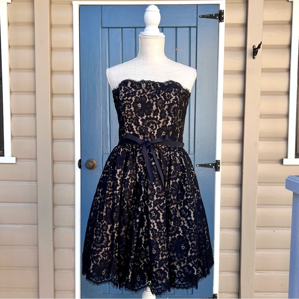 Neiman Marcus Robert Rodriguez Women's Lace Party Dress Size 8